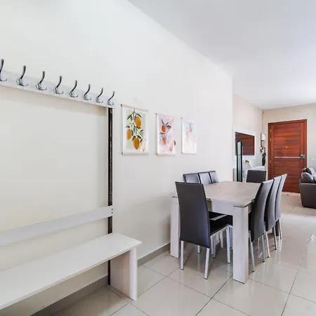 2 Bedroom Maisonette Appartamento