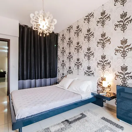 2 Bedroom Maisonette